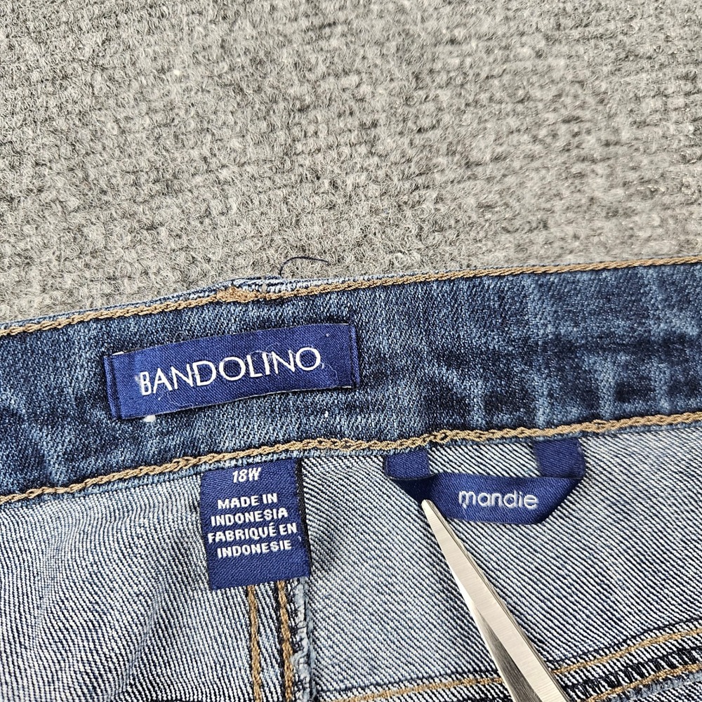 Bandolino Mandie Straight Leg Jeans Womens 18W Medium Wash Blue Denim Stretch - Picture 3 of 12
